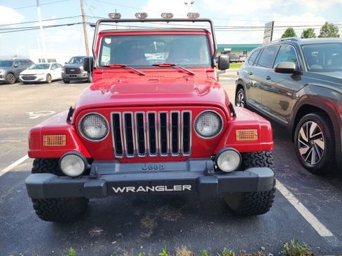 Used 2005 Jeep Wrangler X w/ Rocky Mountain Edition Group AWD/4WD image 2
