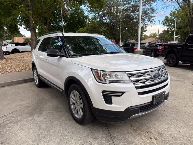 Used 2018 Ford Explorer XLT AWD/4WD image 4