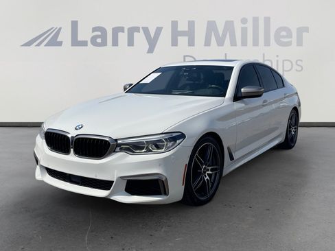 Used 2018 BMW M550i xDrive image 1