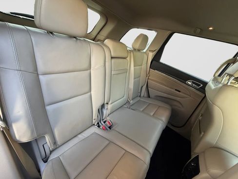 Used 2021 Jeep Grand Cherokee Limited AWD/4WD image 18