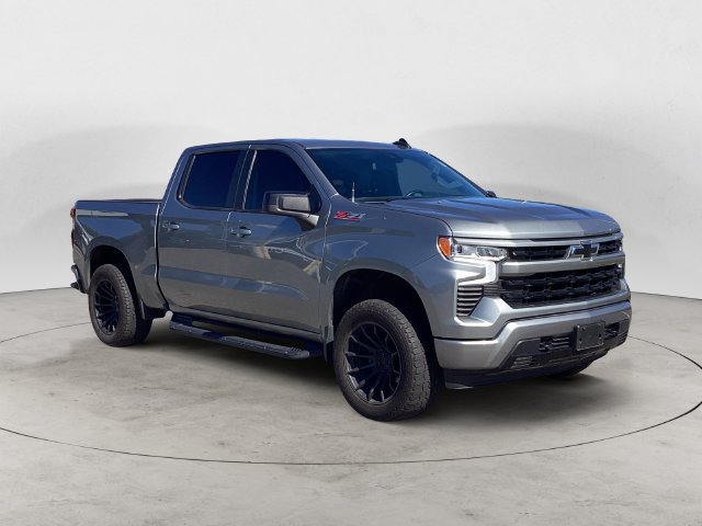 Used 2024 Chevrolet Silverado 1500 RST w/ Z71 Off-Road Package AWD/4WD image 7