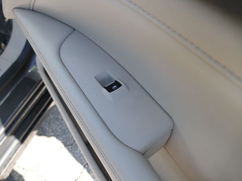 Used 2017 Lincoln MKZ Reserve w/ Technology Package image 25