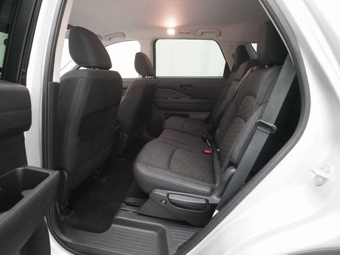 Certified 2024 Nissan Pathfinder SV image 14