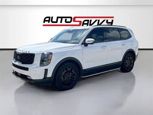 Used 2021 Kia Telluride SX w/ SX Prestige Package image 3