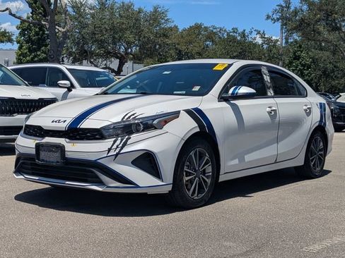 Certified 2023 Kia Forte LXS FWD image 2