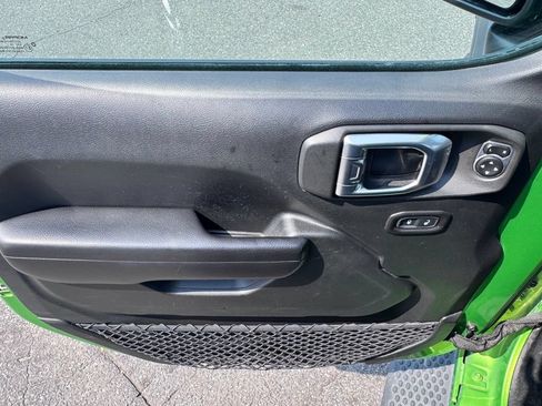 Certified 2018 Jeep Wrangler Unlimited Sport S AWD/4WD image 10