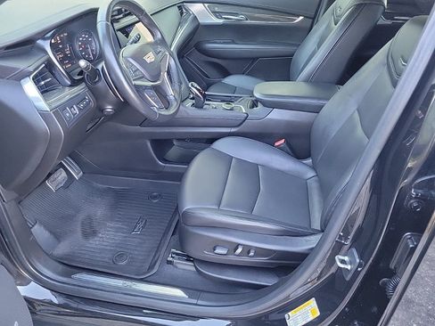 Used 2022 Cadillac XT5 Sportv w/ Technology Package image 11