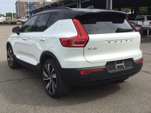Used 2021 Volvo XC40 P8 Recharge w/ Advanced Package AWD/4WD image 3