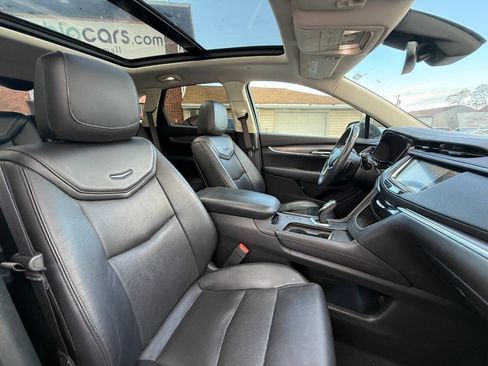 Used 2017 Cadillac XT5 Premium Luxury FWD image 20