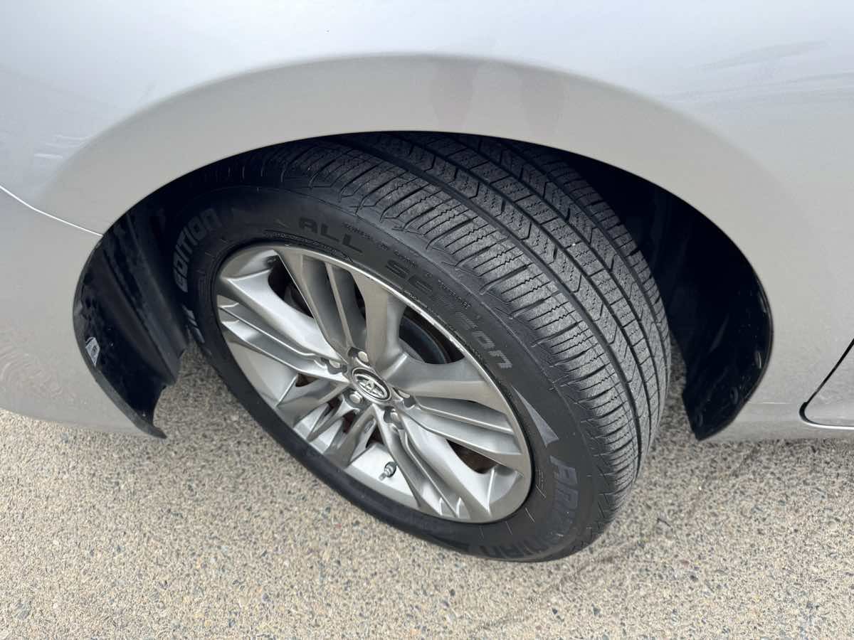 Used 2017 Toyota Camry SE FWD image 32