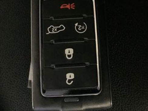 Certified 2023 Jeep Grand Cherokee Limited AWD/4WD image 33