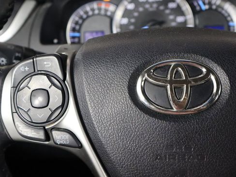 Used 2014 Toyota Camry SE FWD image 8