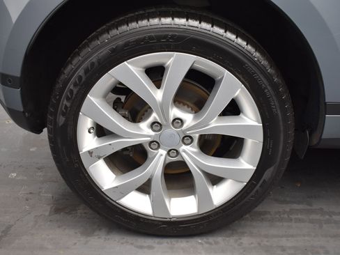 Used 2021 Land Rover Range Rover Evoque SE image 17