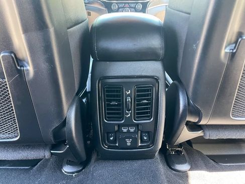 Used 2020 Jeep Grand Cherokee High Altitude AWD/4WD image 26