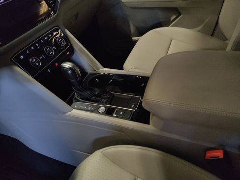 Used 2023 Volkswagen Atlas SE w/ Black Wheel Package FWD image 26