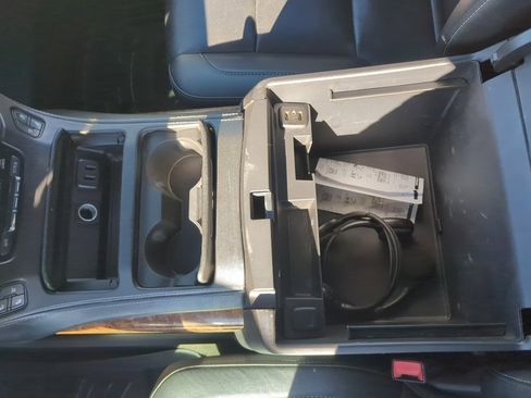 Used 2016 Chevrolet Suburban LTZ image 23