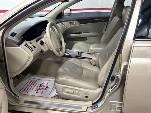Used 2010 Toyota Avalon image 7