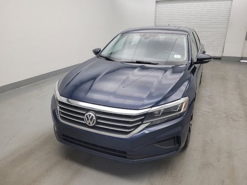 Used 2022 Volkswagen Passat 2.0T SE FWD image 15