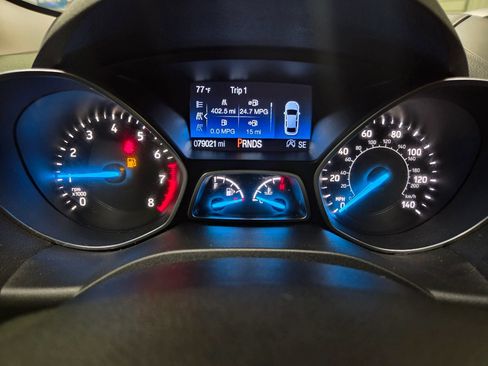 Used 2018 Ford Escape SE FWD image 18