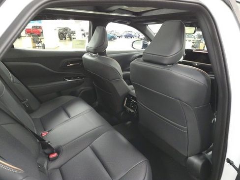 New 2026 Toyota Crown Platinum image 11