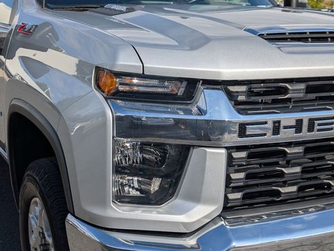 Used 2023 Chevrolet Silverado 3500 LT w/ Convenience Package AWD/4WD image 10