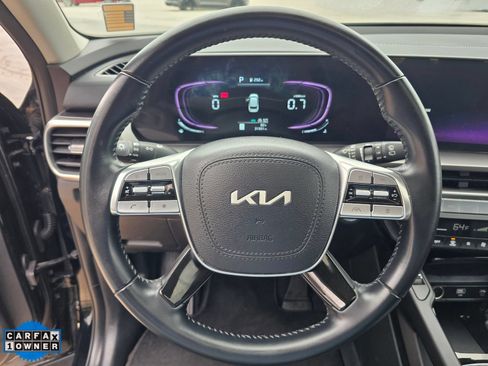 Used 2025 Kia Telluride S AWD/4WD image 17