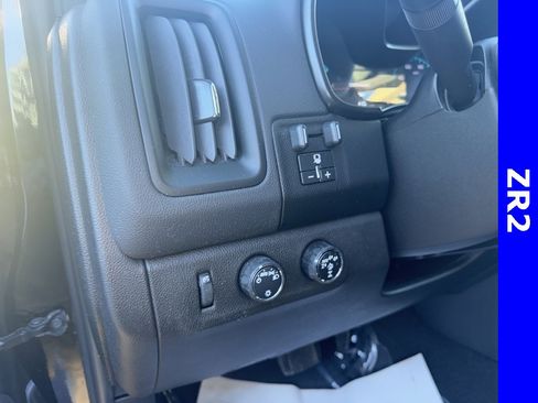 Used 2022 Chevrolet Colorado ZR2 image 18