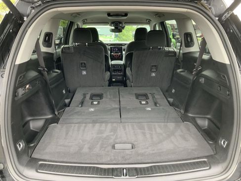 Used 2022 Jeep Grand Cherokee L Laredo w/ Luxury Tech Group I AWD/4WD image 12