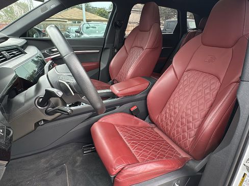 Used 2023 Audi e-tron S Prestige w/ Prestige Package image 14