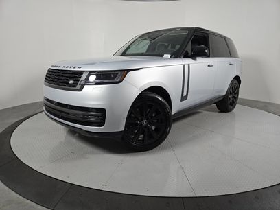 New 2025 Land Rover Range Rover SE