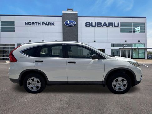 Used 2016 Honda CR-V LX image 2