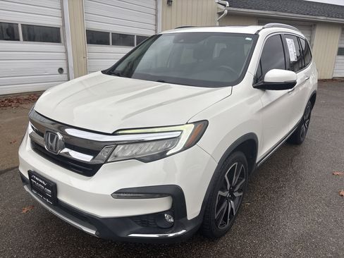 Used 2019 Honda Pilot Touring image 14