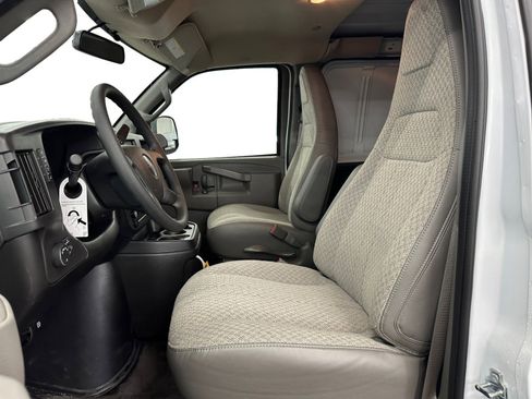 New 2025 GMC Savana 3500 Extended w/ Driver Convenience Package image 9