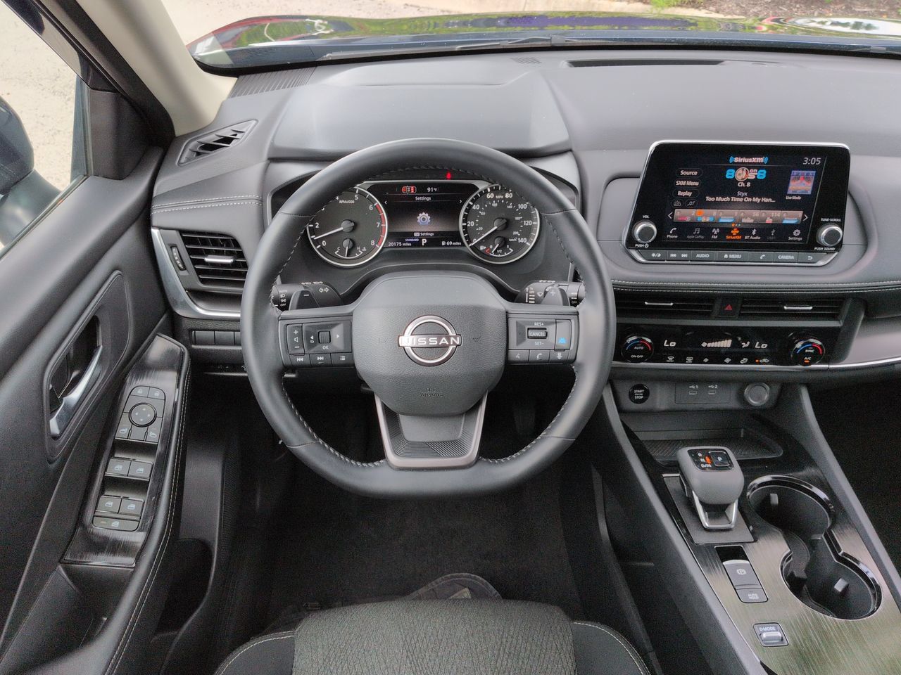 Used 2026 Nissan Rogue SV FWD image 16