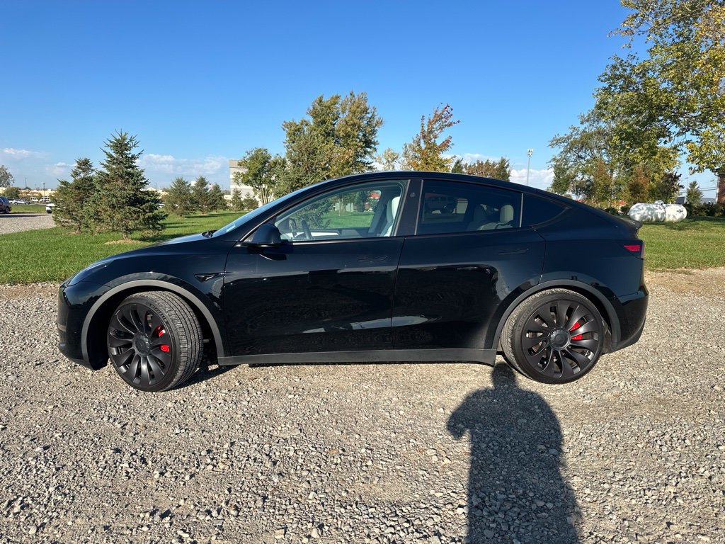 Used 2023 Tesla Model Y Performance AWD/4WD image 4