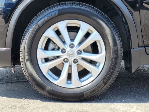 Used 2014 Nissan Rogue SV AWD/4WD image 14