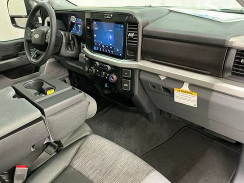 New 2026 Ford F250 XLT w/ XLT Premium Package AWD/4WD image 19