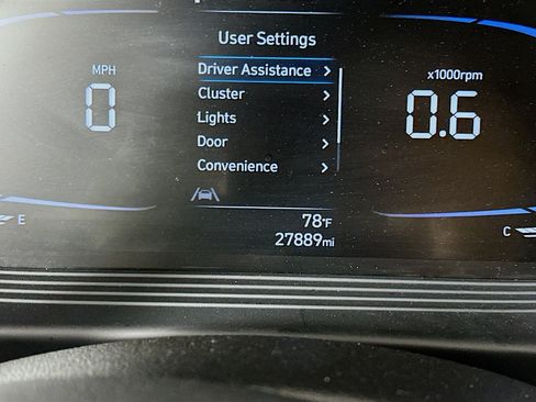 Used 2025 Hyundai Venue SEL FWD image 19