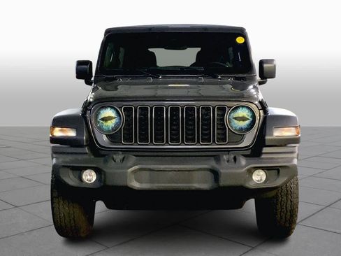 Used 2024 Jeep Wrangler Sport S image 4