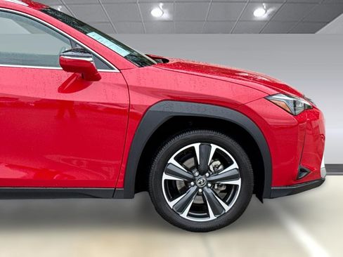 Certified 2025 Lexus UX 300h FWD w/ Accessory Package (Z2) image 35