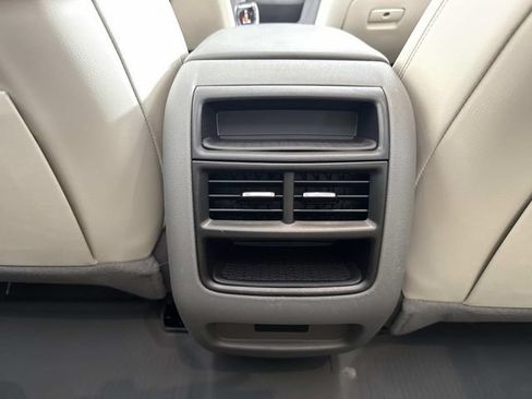 Certified 2024 Cadillac XT5 Premium Luxury w/ LPO, Floor Liner Package AWD/4WD image 32