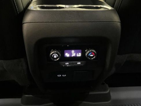 New 2026 Chevrolet Traverse Z71 w/ Driver Confidence Package AWD/4WD image 26
