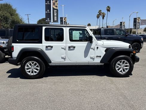 Used 2023 Jeep Wrangler Unlimited Sport AWD/4WD image 2