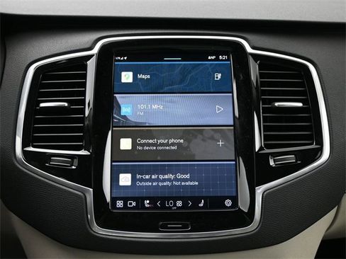 Used 2024 Volvo XC90 T8 Plus w/ Protection Package Premier image 13