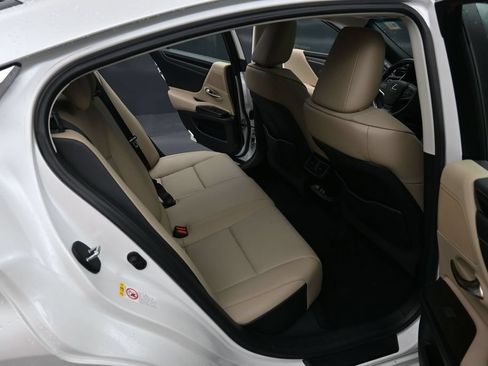 Used 2019 Lexus ES 350 w/ Premium Package FWD image 34