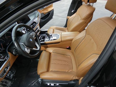 Used 2016 BMW 750i xDrive image 54