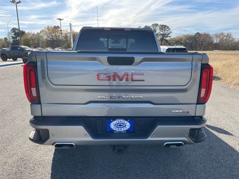 Used 2024 GMC Sierra 1500 AT4 w/ AT4 Premium Package image 4