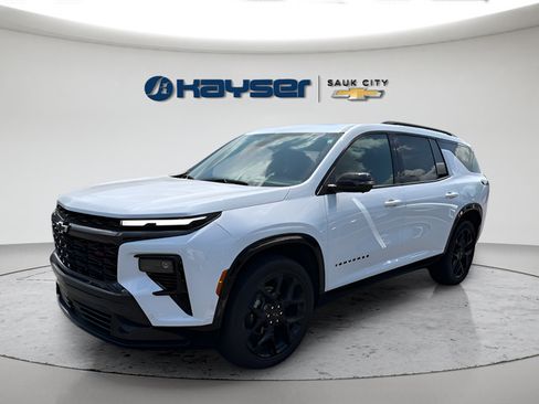 Used 2026 Chevrolet Traverse RS AWD/4WD image 3