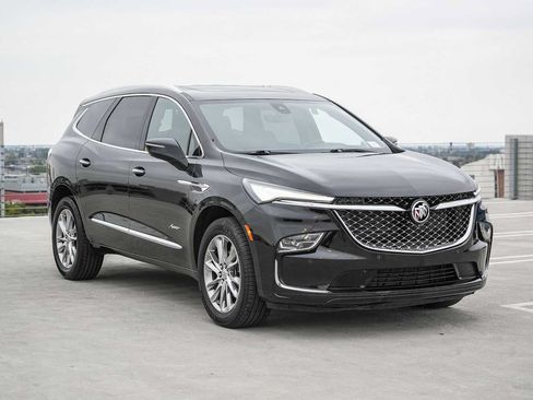 Used 2023 Buick Enclave Avenir w/ Avenir Technology Package FWD image 3