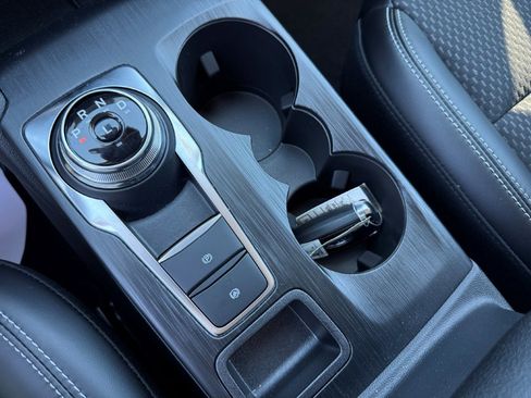New 2024 Ford Escape SE FWD image 29